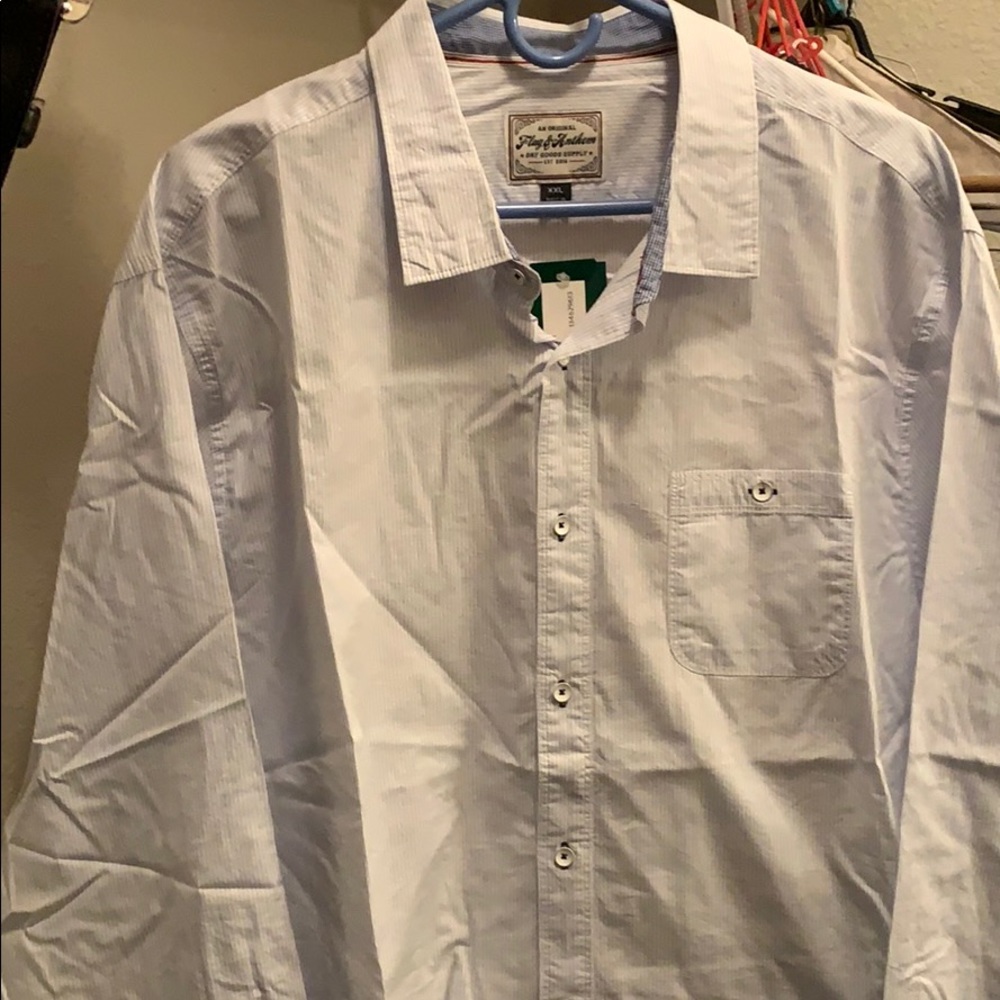 NWT casual men’s button down